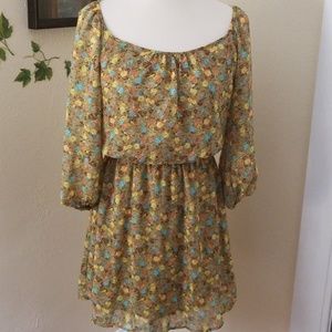 Khaki print short dress.